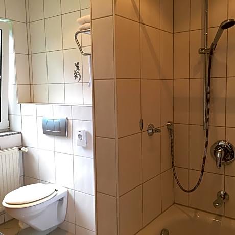 Apartment (4 Adults)