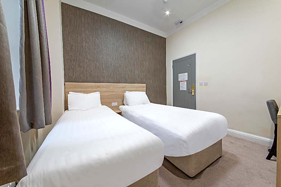 OYO 24 Sussex, London Paddington