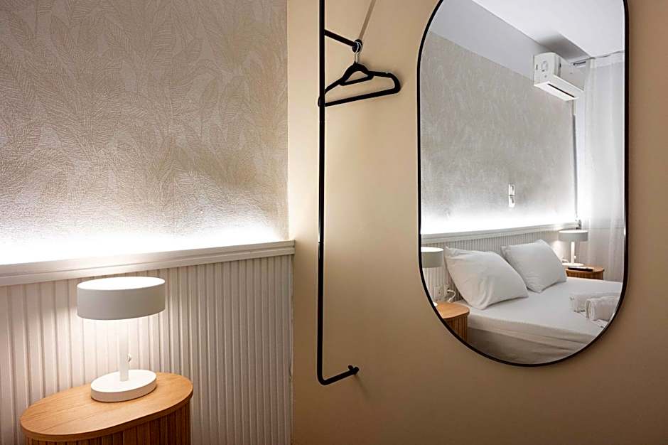 LUX Hotel 5 mins walk from port of Piraeus and metro station