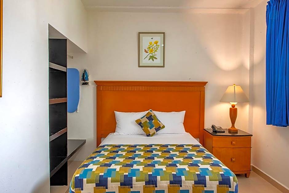 Hotel Embajadores