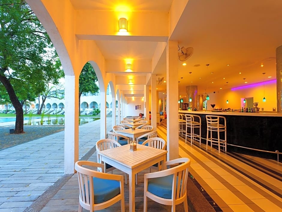 Trinco Blu by Cinnamon