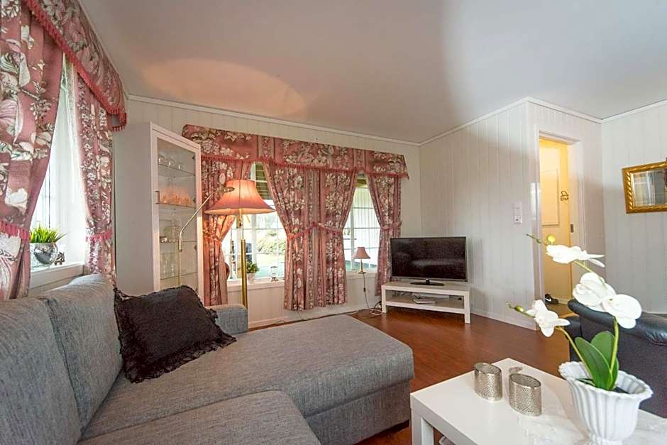 Photo 1 of 18 of Studio Apartment