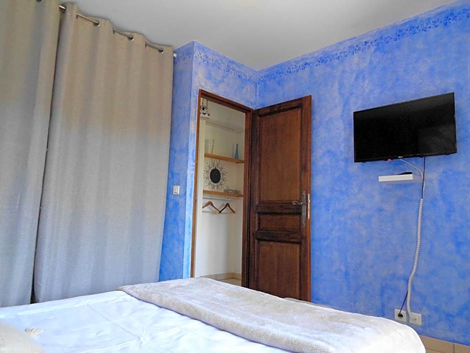 Clos des Lavandes - Chambres et Suites de charme climatisées-Luberon