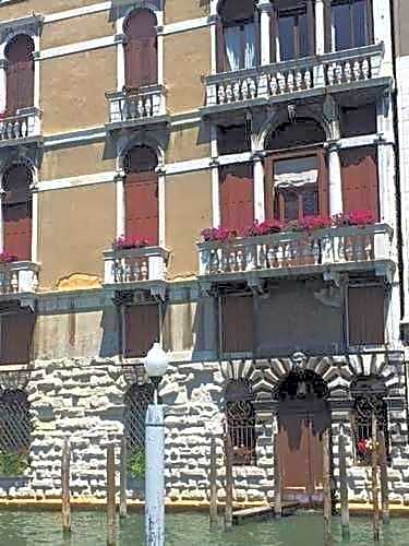 Grand Canal Suites