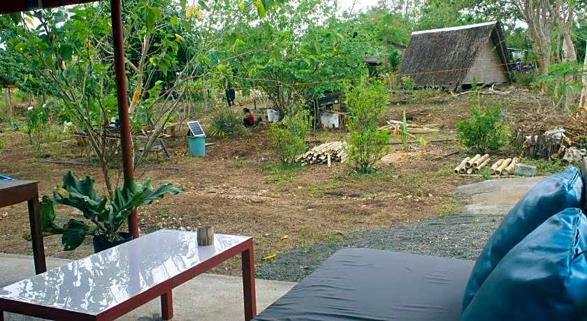 SEE-KEE-HOR Cafe and Hostel