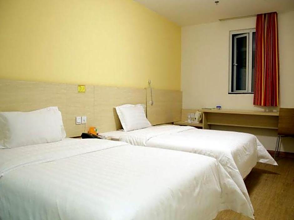 7 Days Inn Xi'an Anyuanmen Metro Station Beishaomen