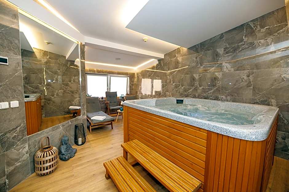 Hotel & Apartments U Černého orla