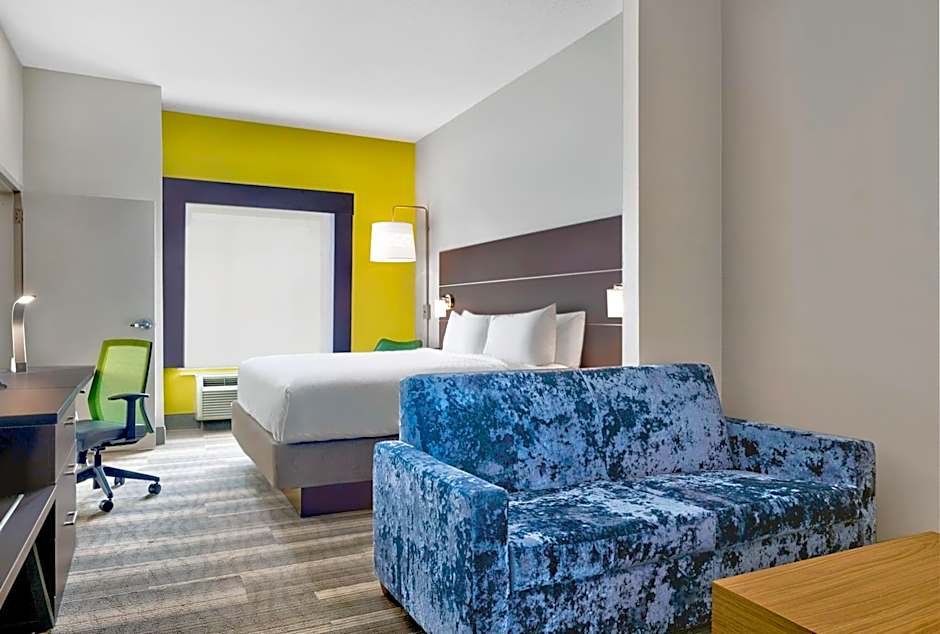 Holiday Inn Express Hotel & Suites Kansas City - Grandview By IHG