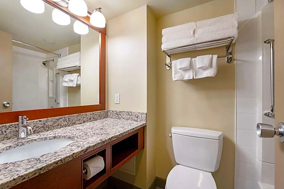 Best Western Plus Barclay Hotel