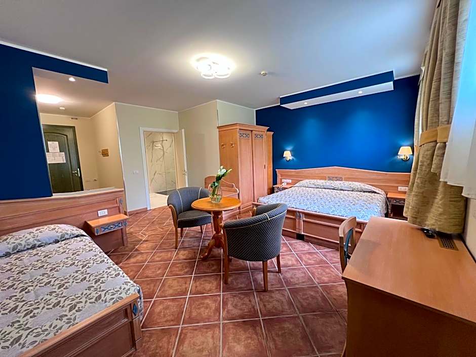 Photo 1 of 4 of Triple Room