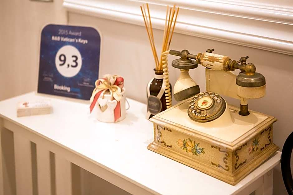 B&B Vatican's Keys