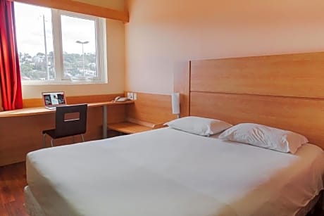 Standard Room with Double Bed