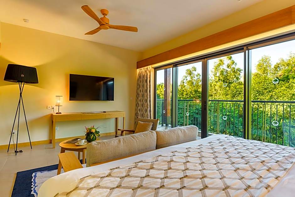 Ocean's Creek Beach Hotel