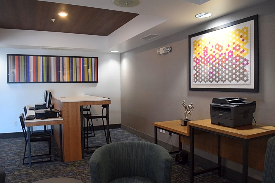 Holiday Inn Express Hotel & Suites Sparta