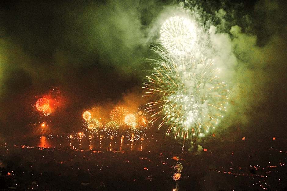 Five Design Rooftop by Storytellers