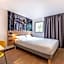B&B HOTEL Lille Roubaix Centre Grand-Place