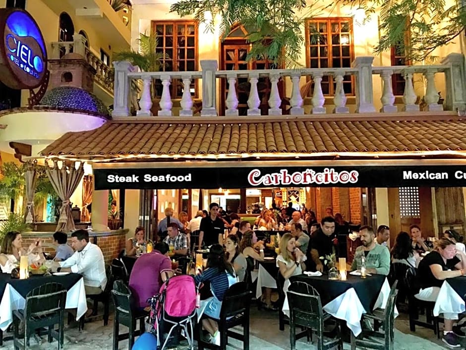 Hotel Cielo