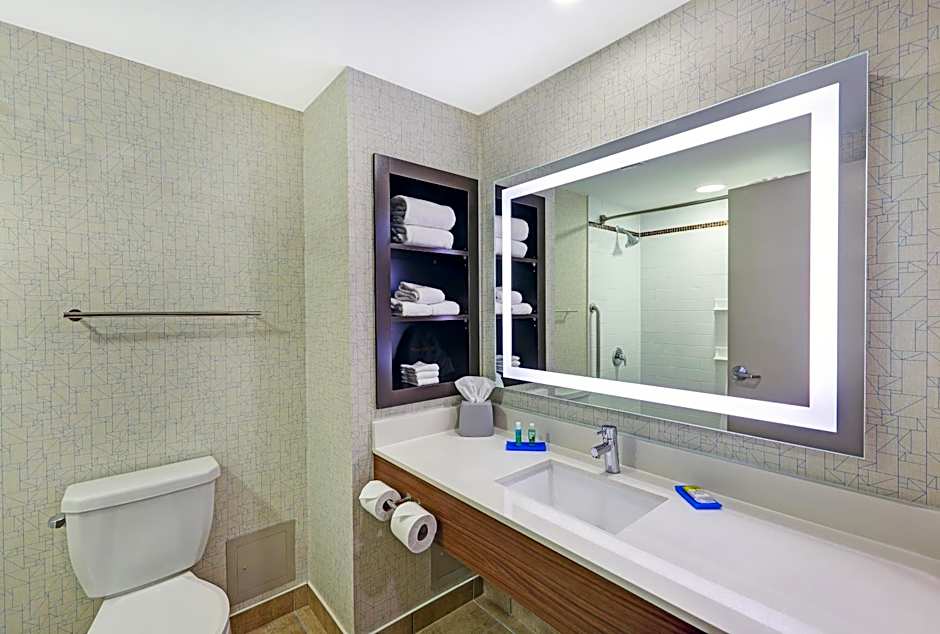 Holiday Inn Express Hotel & Suites - Woodstock By IHG