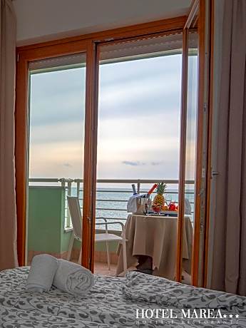 Double or Twin Room with Balcony and Sea View