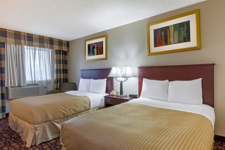 Two Double Beds Smoking With Free Continental Breakfast, Free Wifi, Work Desk And Alarm Clock