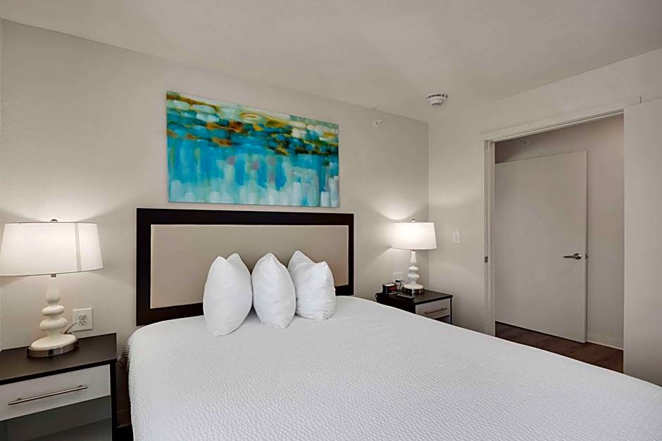 WaterWalk Extended Stay by Wyndham Charlotte - Arrowood