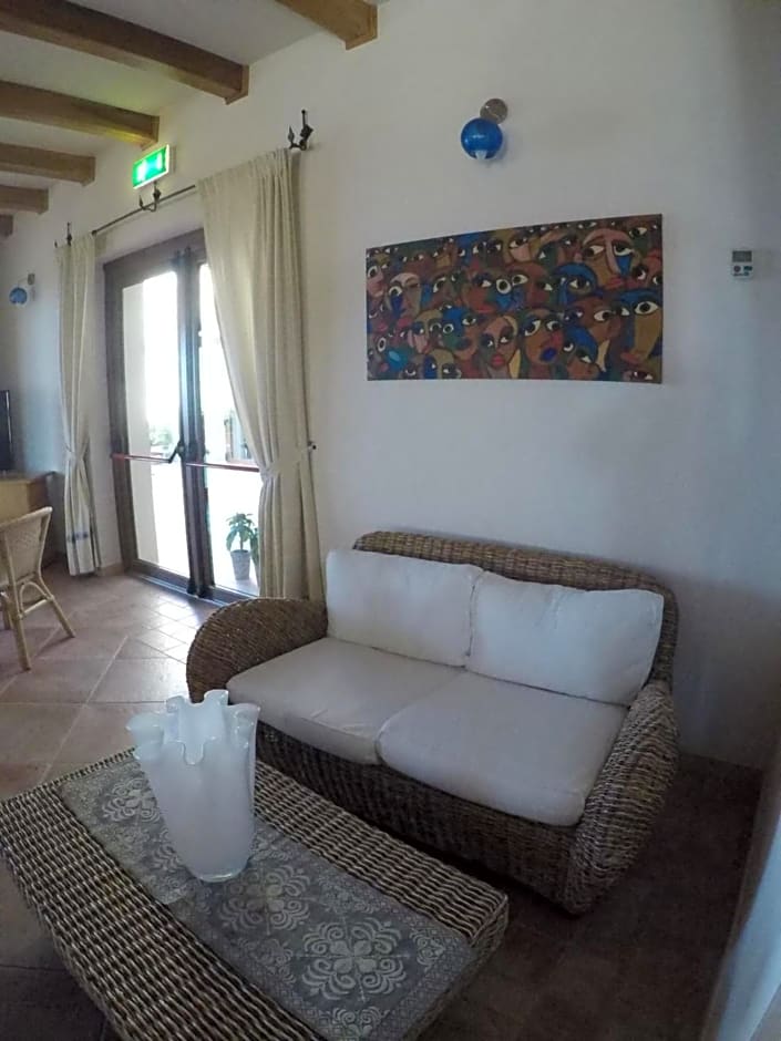 Hotel Villa Gustui Maris