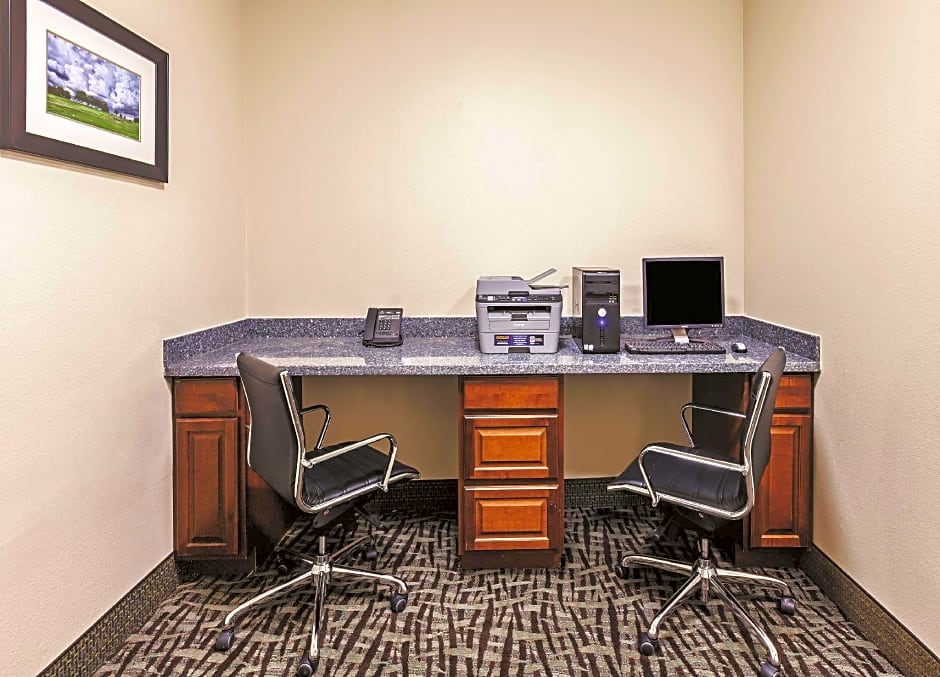La Quinta Inn & Suites by Wyndham Paris