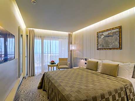 Double Room with SPA & Dinner break