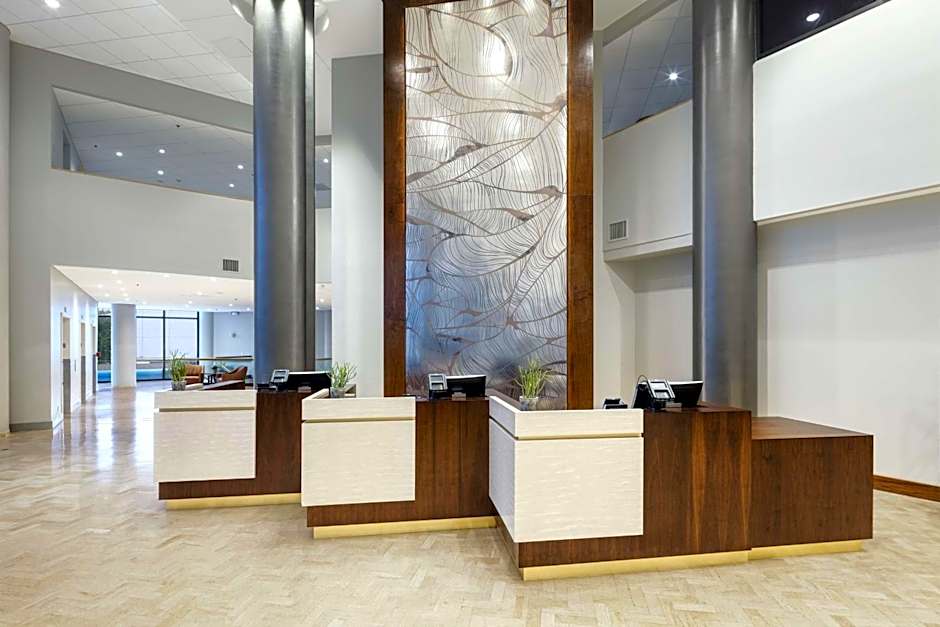 DoubleTree By Hilton Hotel Dallas Near The Galleria