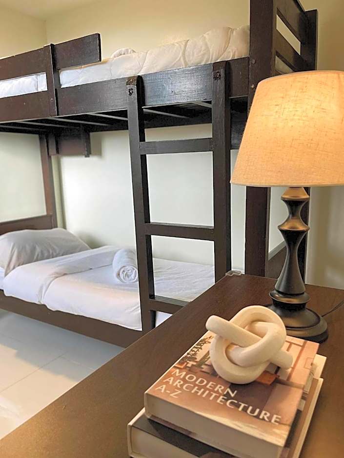 Cozy Pine Suites