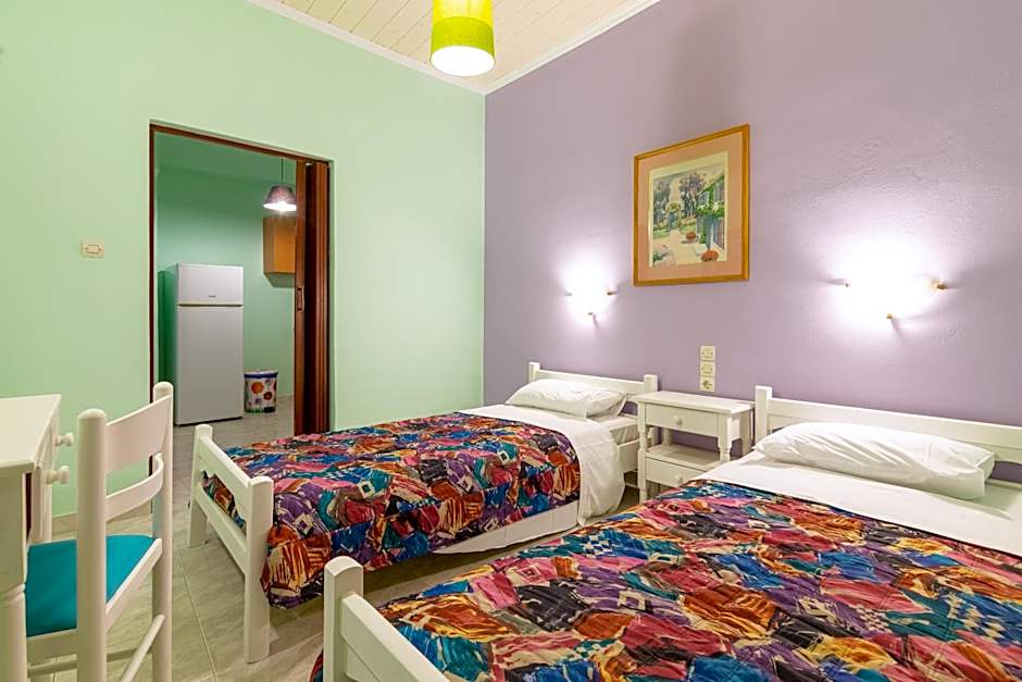 Ni-Mar Studios & Apartments