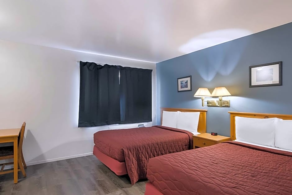 Rodeway Inn & Suites Sidney Historic Downtown I-80