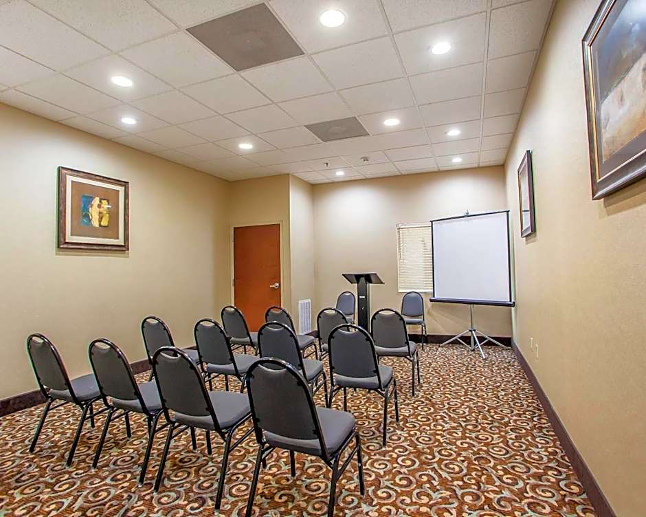 Comfort Inn & Suites Tuscumbia - Muscle Shoals