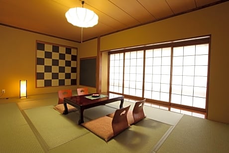 Japanese-Style Superior Room with Private Bathroom