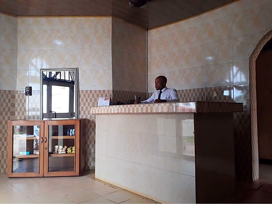 Filbon Hotel & Gardens