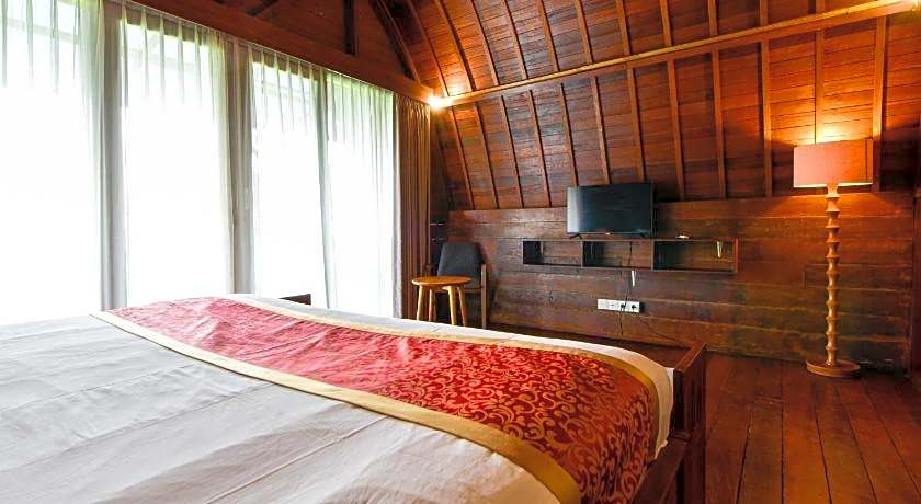 The Lumbung Wood Villa