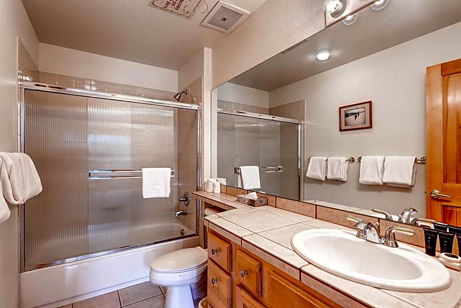 Gateway Mountain Lodge by Keystone Resort