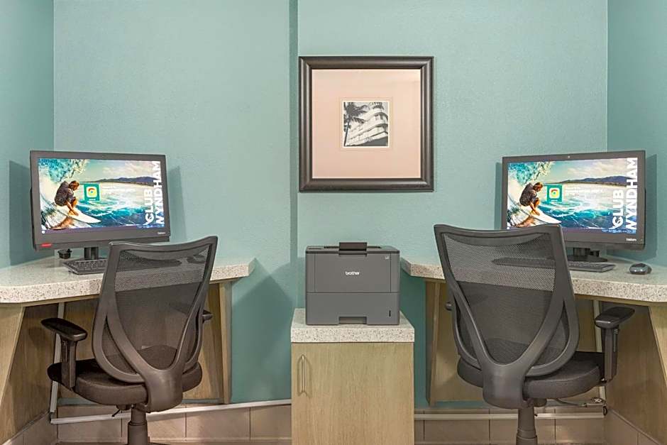 Club Wyndham Towers on the Grove