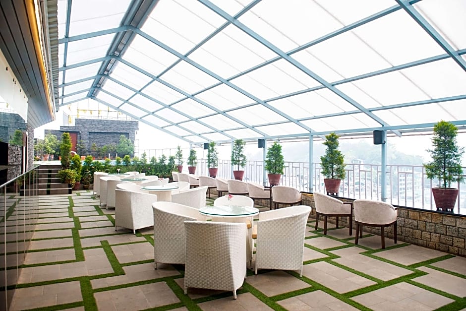 Ramada by Wyndham Gangtok Hotel & Casino Golden