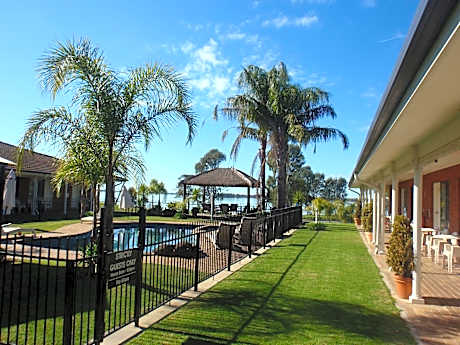 CAPRICORN MOTOR inn