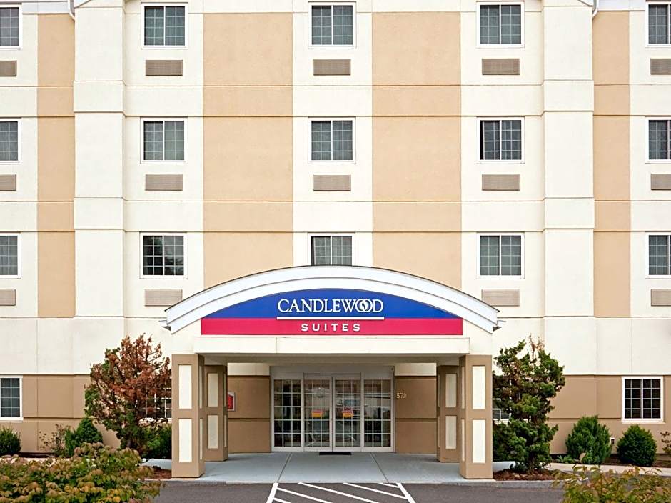 Candlewood Suites-West Springfield By IHG
