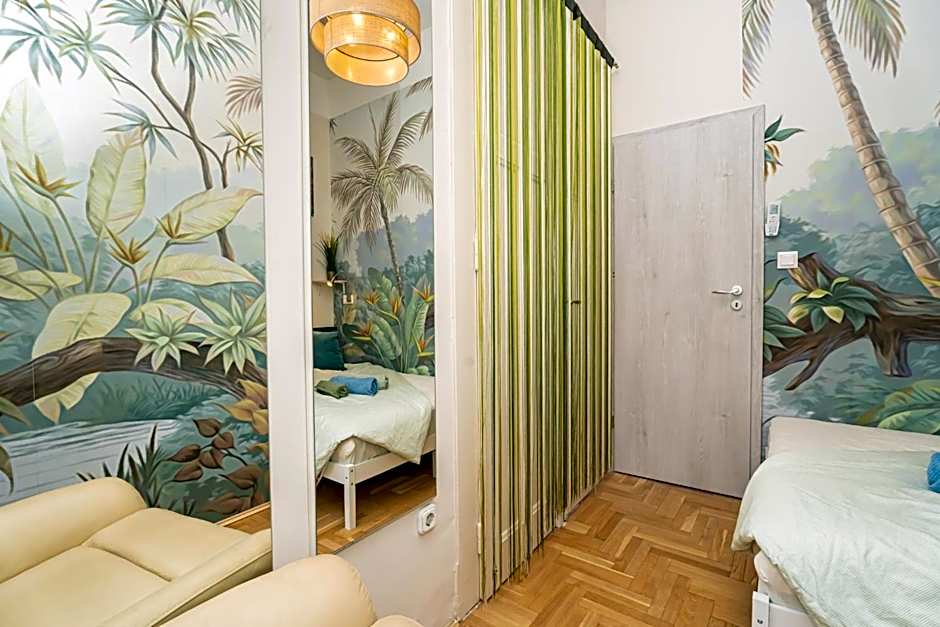 Acacia Private Rooms & Studios