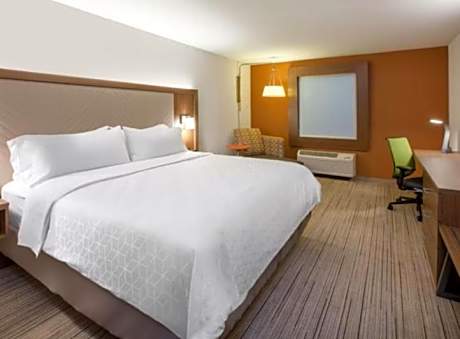 King Room with Roll-In Shower - Disability Access
