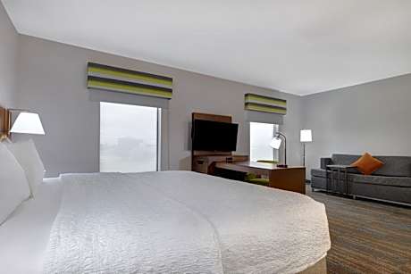 King Studio Suite with Sofa Bed - Non-Smoking