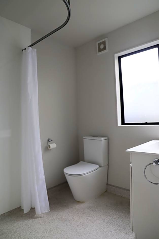 Sierra Beachfront Motel