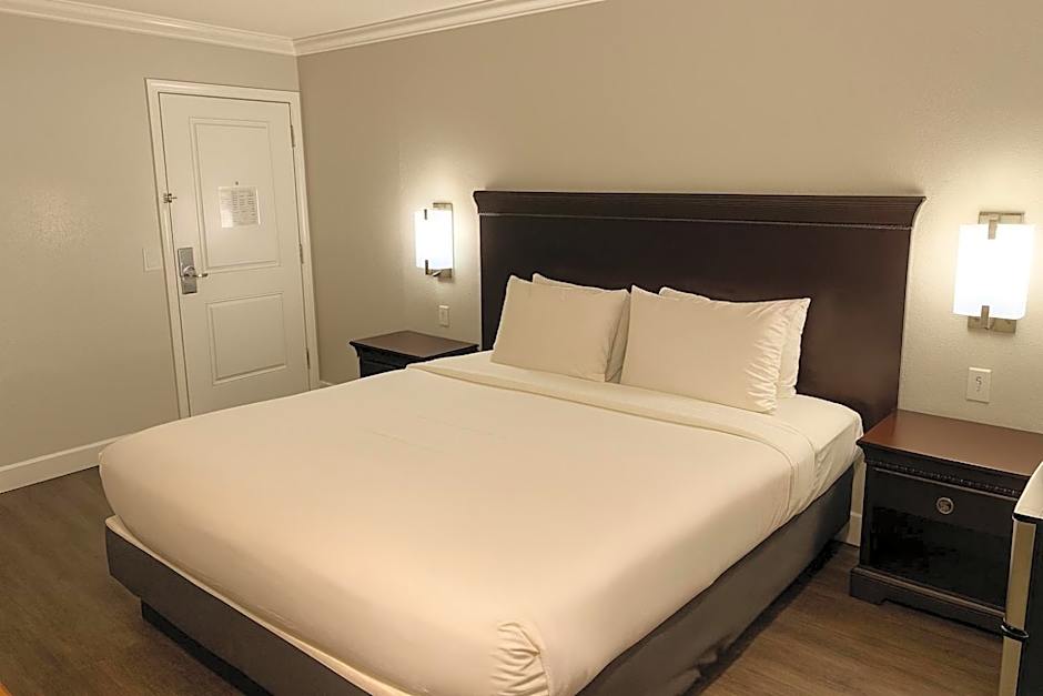 Stargazer Inn and Suites