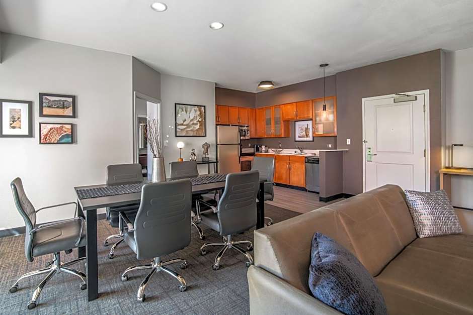 Residence Inn by Marriott Phoenix Glendale Sports & Entertainment District