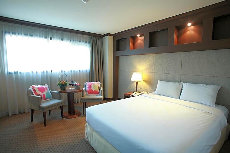 Photo 1 of 11 of Double Room