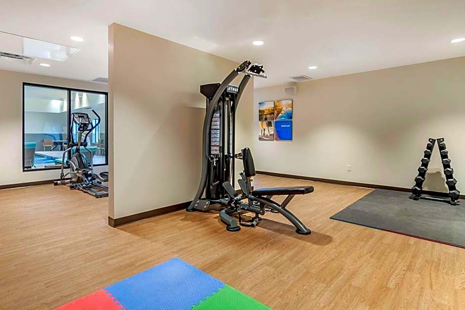 Comfort Suites Grandview - Kansas City