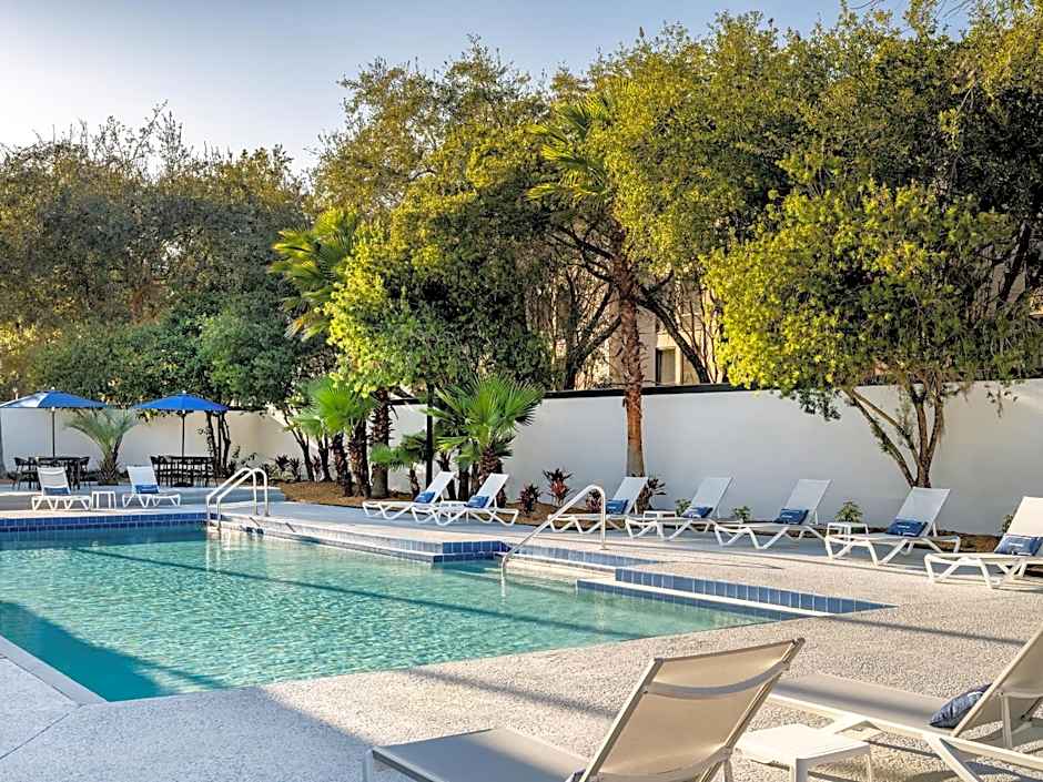 Delta Hotels by Marriott Jacksonville Deerwood